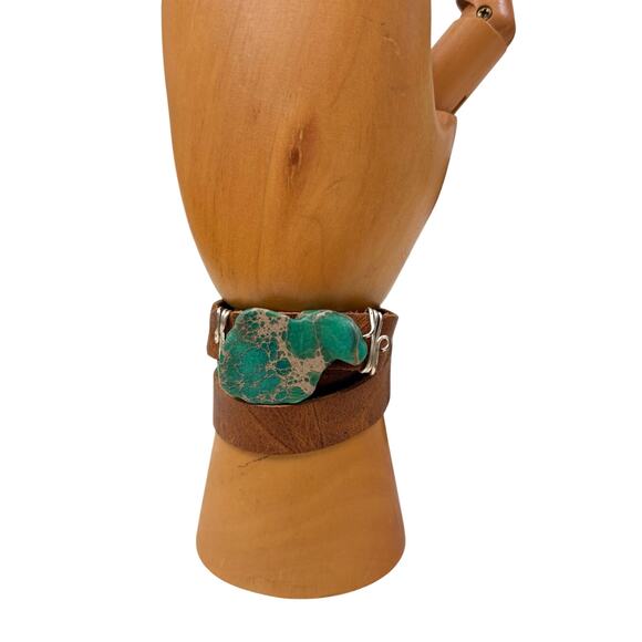 Turquoise Howlite and Leather Wrap Bracelet Artist Handmade Snap Closure - Picture 16 of 16